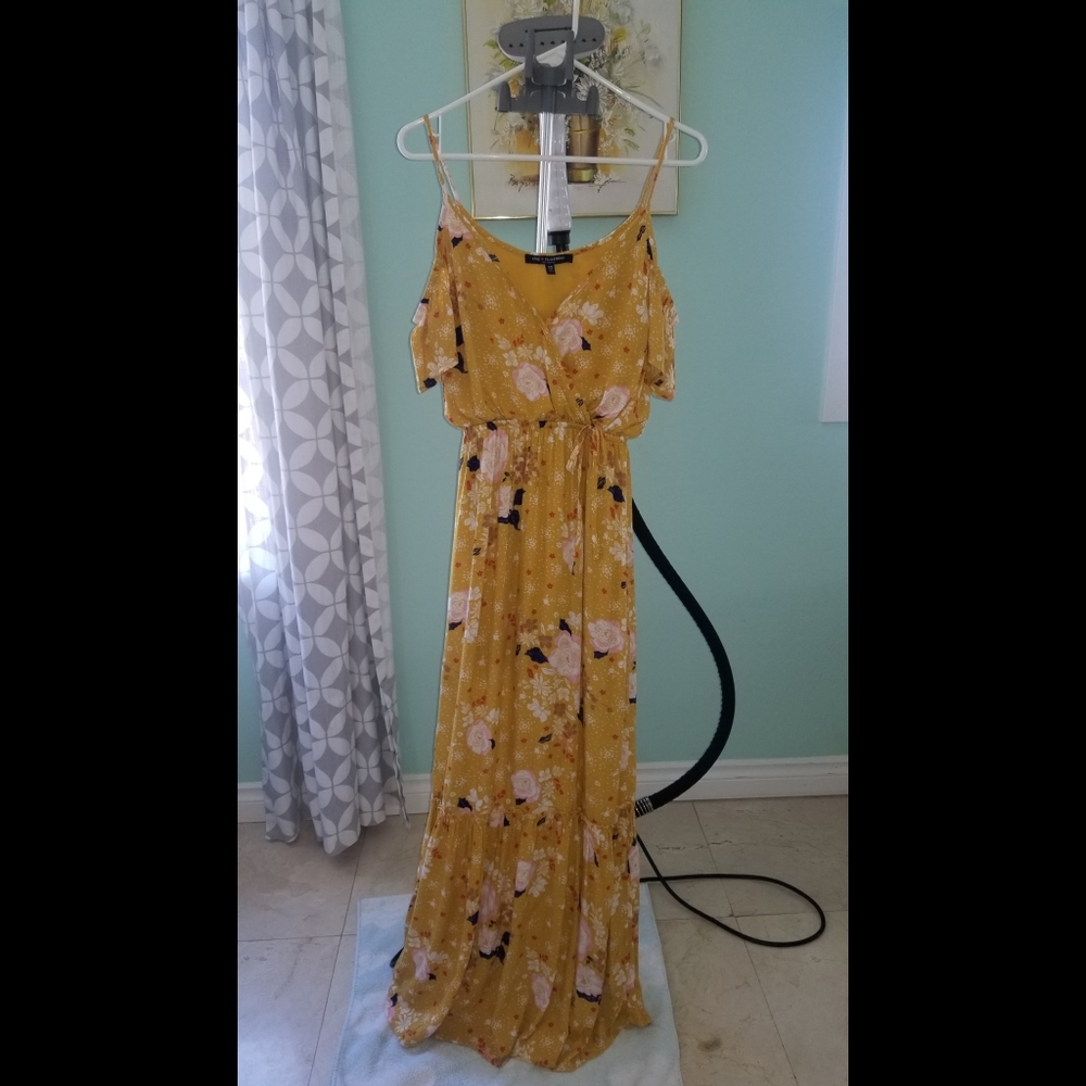 Maxi Dress 💛